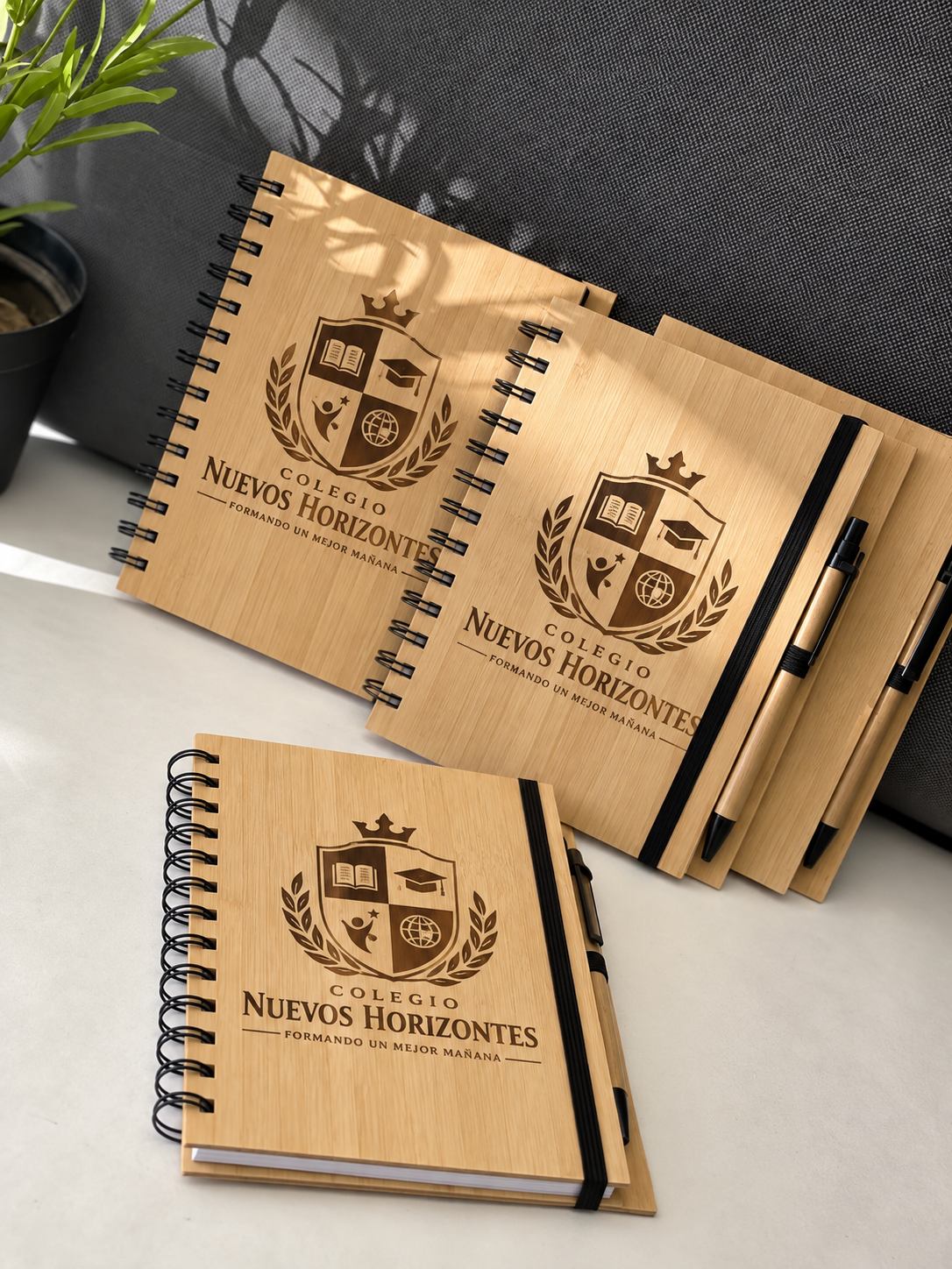 Libretas personalizadas con grabado láser para Colegio Nuevos Horizontes